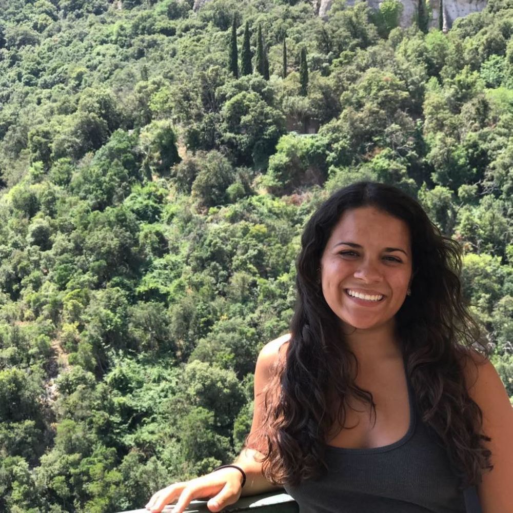 Meet your Posher, Adriana